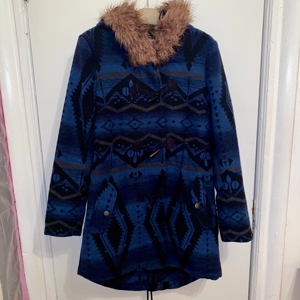 BB Dakota Bostwick Aztec Southwest Faux Fur Hooded Toggle Coat - Picture 2 of 4